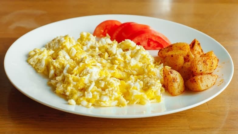 Turkish Scrambled Eggs (Menemen).