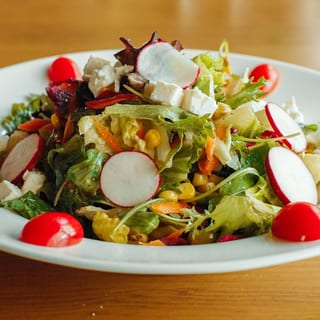 Mediterranean Seasonal Salad