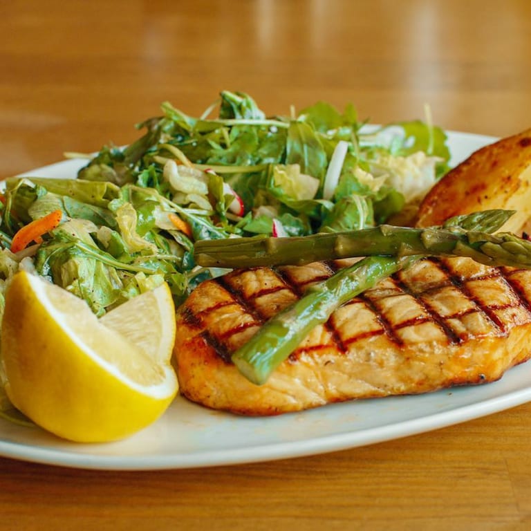 Grilled Salmon: A Mediterranean Delight